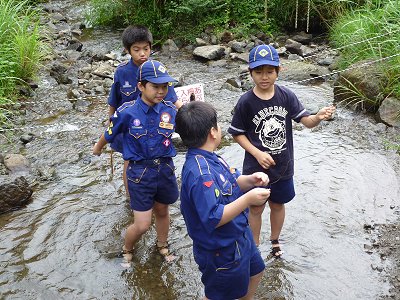 楽しい川遊び