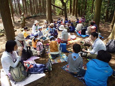 山頂でお昼ご飯