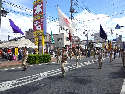 パレード先頭