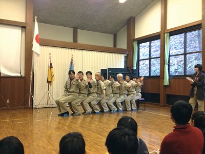 リーダースタンツ