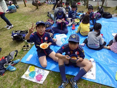 野外の食事は美味しい