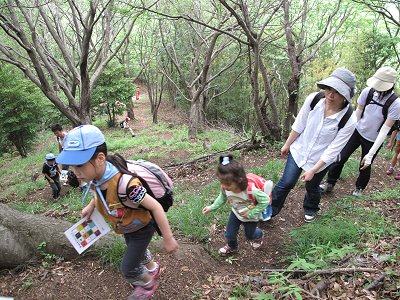 急坂を登る