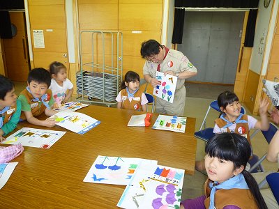 ビーバー隊工作中