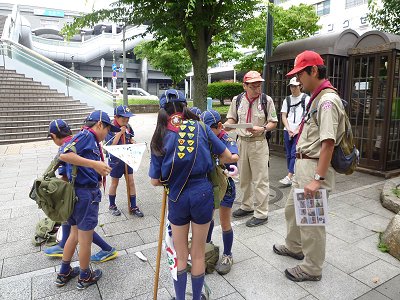 秦野駅前