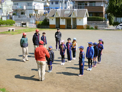 カブ隊訓練中 写真