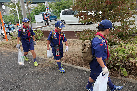 カブ隊も頑張ってます 写真